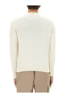 Herno men’s cashmere cream-colored ribbed knit sweater with classic crew neck and long sleeves