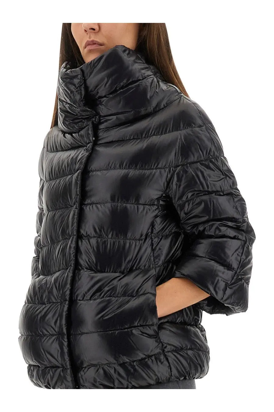 Herno women’s black quilted down jacket with high collar and three-quarter sleeves for cold weather