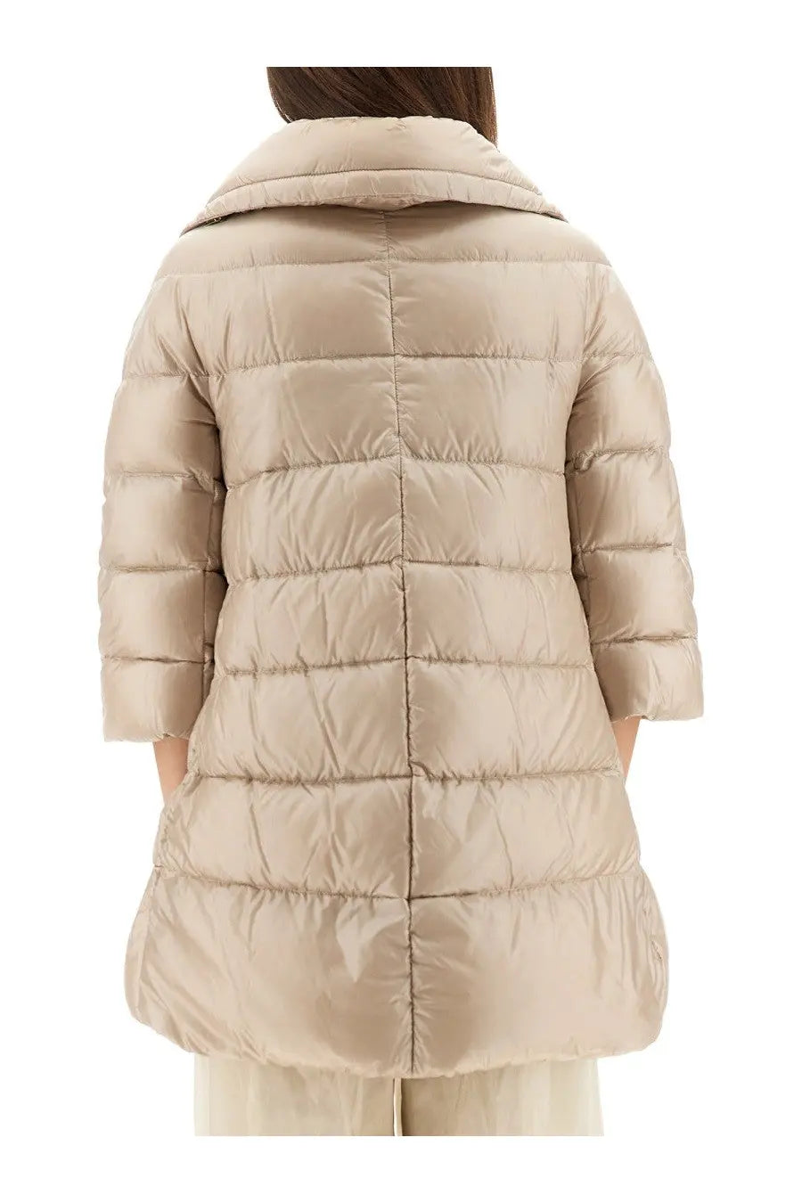 Herno women’s giubbotto shape cleofe white beige quilted down coat with structured collar and three-quarter sleeves