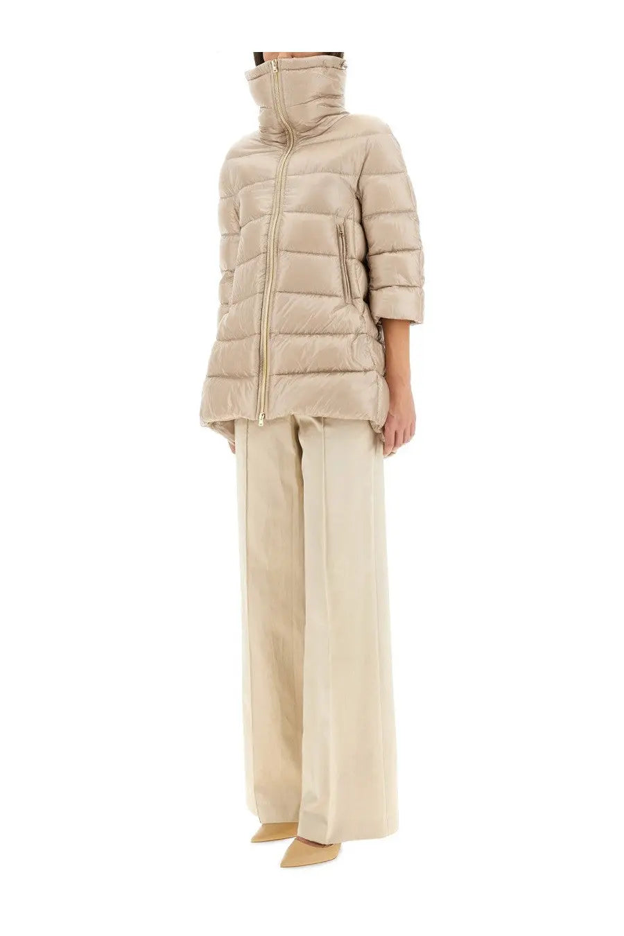 Herno women’s giubbotto shape cleofe white beige quilted puffer jacket with high collar and three quarter sleeves