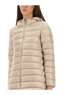 Herno women’s piumino shape resort white beige quilted hooded puffer jacket with silver zipper front view