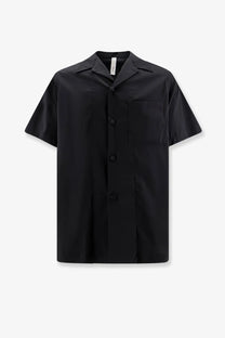 Hevò men’s black cotton blend short-sleeved shirt with collar chest pocket and buttons down the front