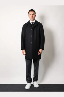 Hevò men’s loco black virgin wool overcoat with classic collar and button closure for stylish cold weather wear
