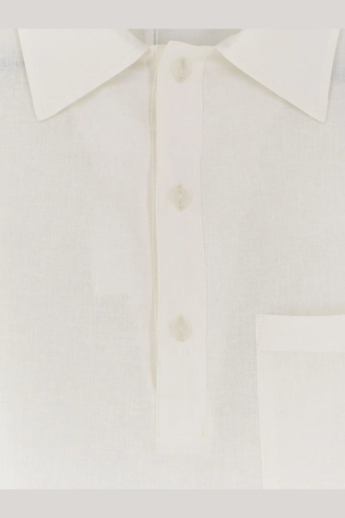 Hevò men’s montursi white linen and viscose shirt with a crisp textured weave and neatly stitched collar