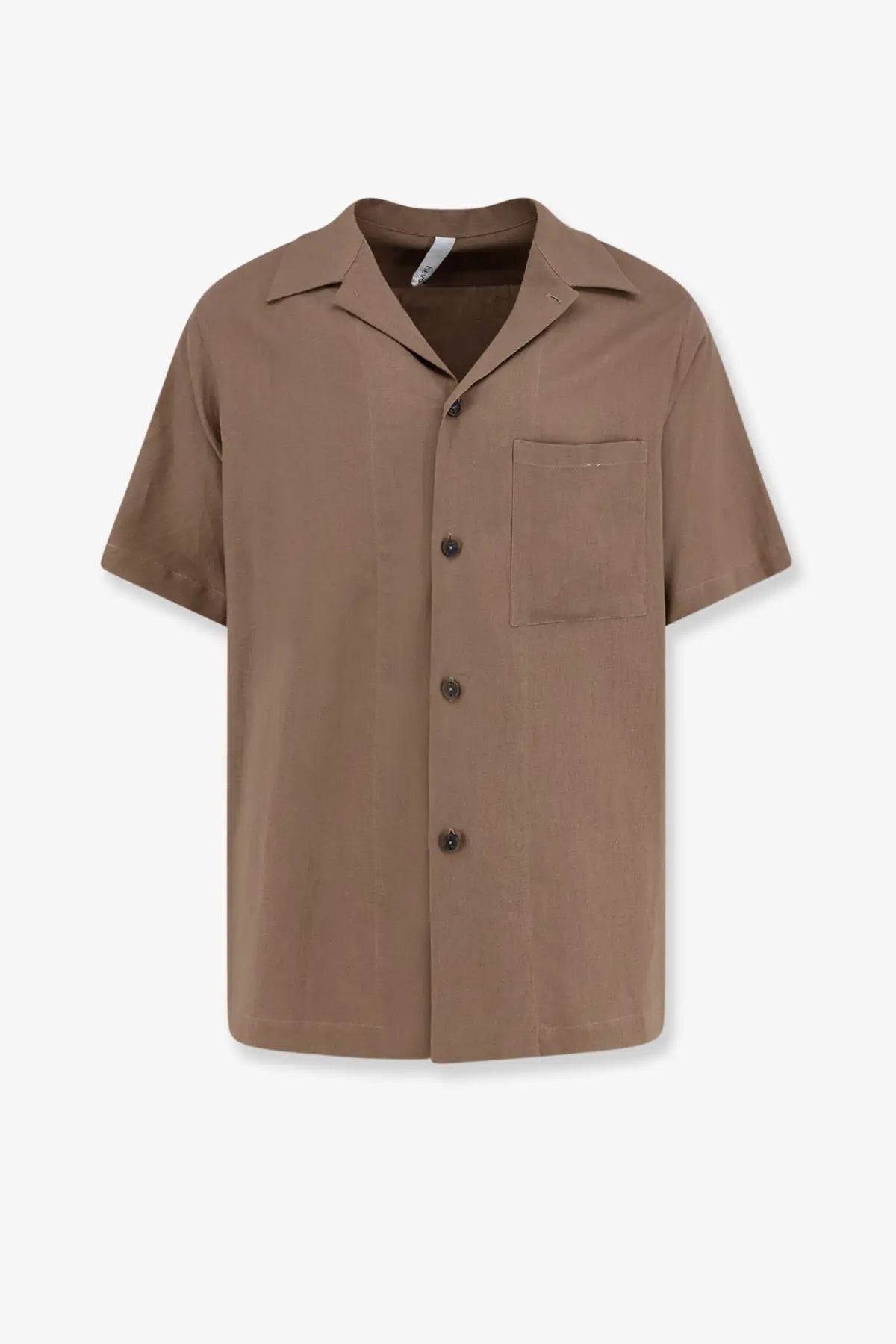 Hevò men’s Novoli short-sleeved linen and viscose shirt in beige with button-up front collar and chest pocket