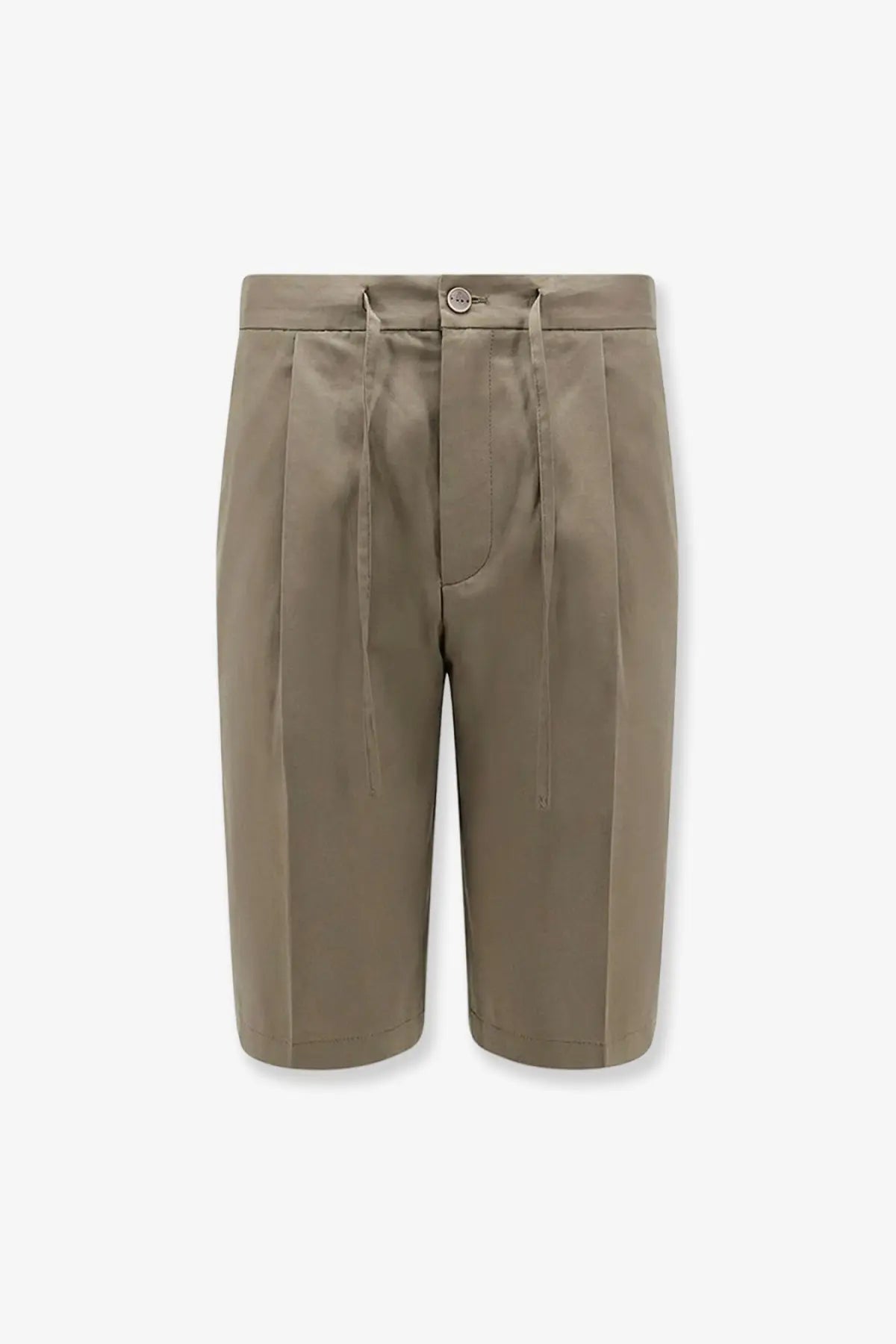 Khaki-colored pleated shorts with drawstring waist and button closure paired with hevò men’s torre lapillo linen and viscose shirt beige