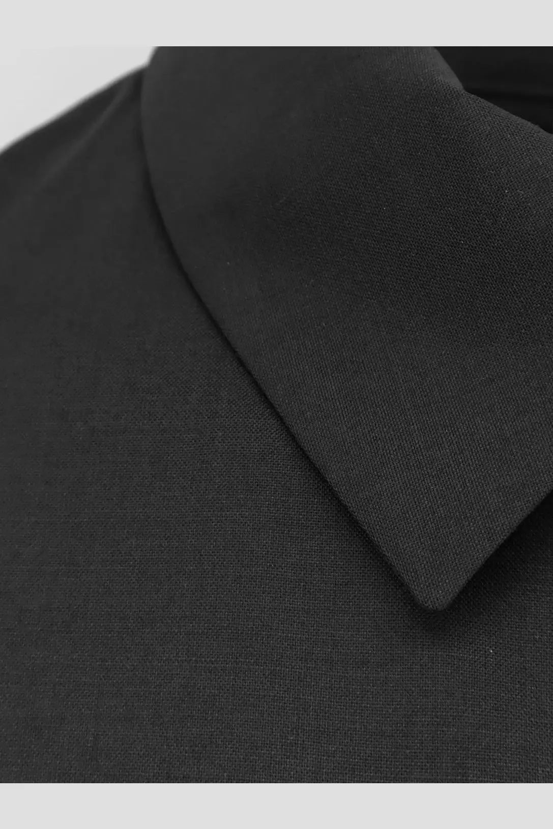 Hevò men’s verdemare wool blend jacket black featuring a black cotton collar with subtle woven texture