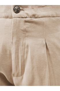 Bevò women’s torre lapillo beige bermuda shorts in modal blend linen with subtle pleat and vintage metal button