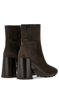 Hogan women’s stivale h695 dark brown suede ankle boots with glossy black block heel and textured rubber sole