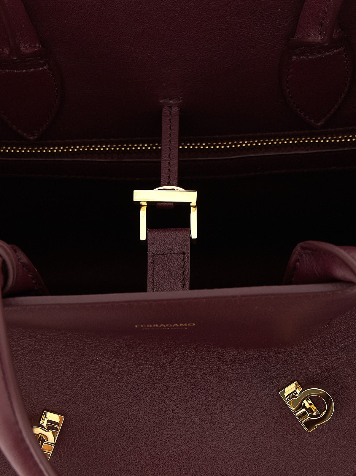Ferragamo Hug ( ) Handbag Red, view 4