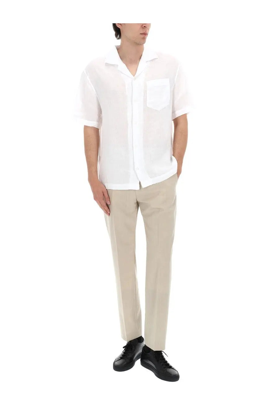Hugo Boss men’s Camicia Exolino white short-sleeved button-up shirt with single chest pocket