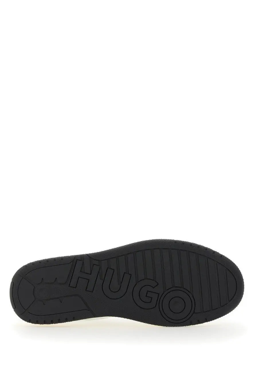 Black rubber sole with embossed hugo logo on the back of hugo boss men’s leather sneaker black