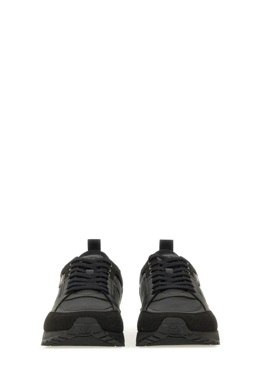 Hugo Boss men’s sneaker black with sleek modern design featuring suede and synthetic leather uppers
