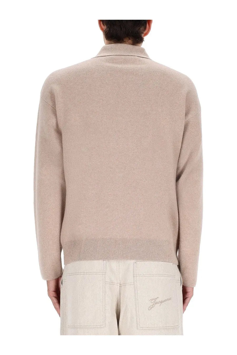 Jacquemus men’s beige knit sweater with collar and ribbed cuffs made from soft jersey material