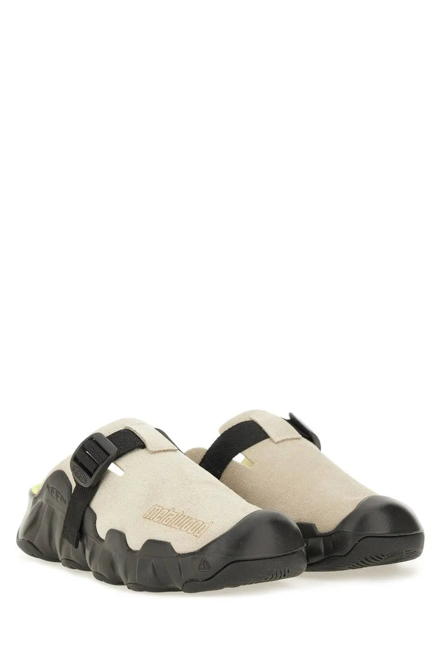 Keen men’s clog hyperport multicolor beachwood beige canvas slide sandals with black rubber toe caps and adjustable straps