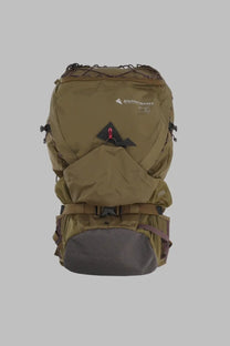 Olive green klättermusen men’s zaino gilling 26l backpack with dark gray mesh base and black webbing straps