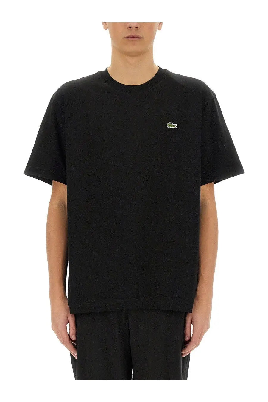 Lacoste men’s black cotton t-shirt with small embroidered green crocodile logo on the left chest
