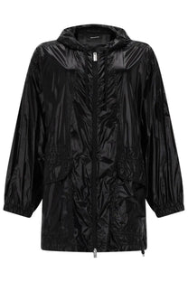 Black glossy nylon laminar women’s parka corto with hood elastic cuffs and drawstring hem front view