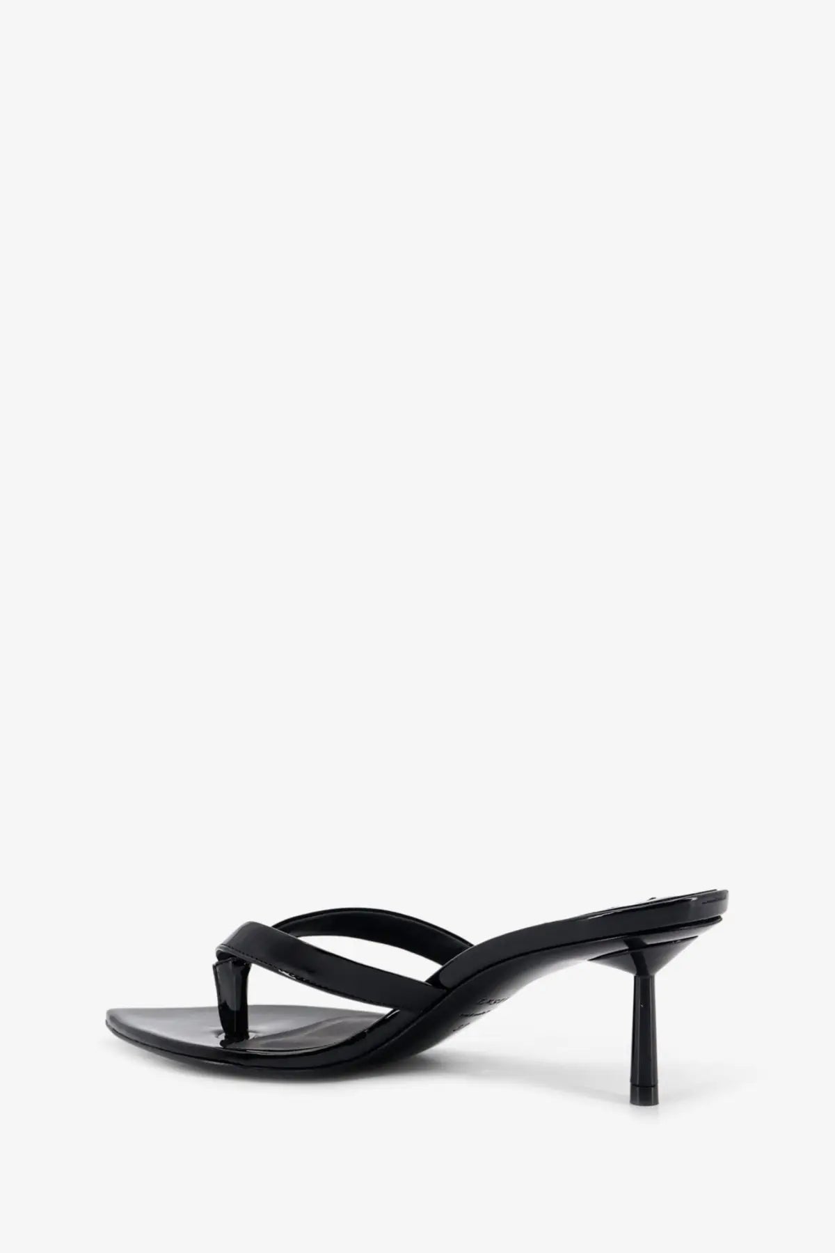 Le Silla women’s Gisele black patent leather thong sandal with sleek minimalist design and slender heel