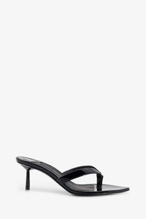 Le silla women’s gisele black patent leather thong sandal with sleek minimalist design and slender heel