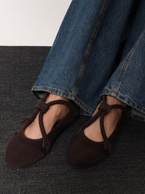 ALAÏA Women's Le Teckel Suede Ballet Flats Brown