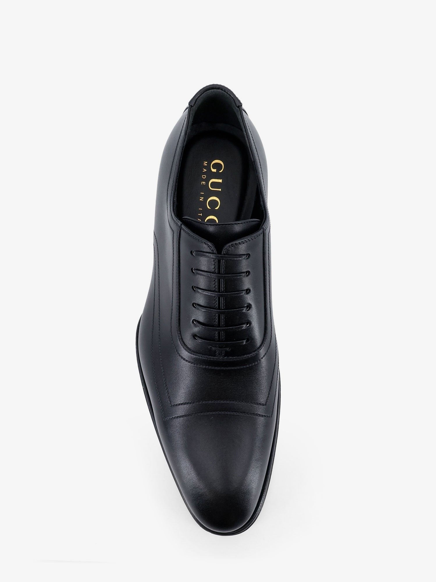 Gucci men’s leather lace black oxford shoe with polished leather and classic lace-up design
