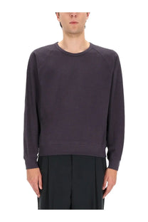 Lemaire men’s grey cotton sweatshirt with ribbed cuffs and hem in a dark gray crewneck style