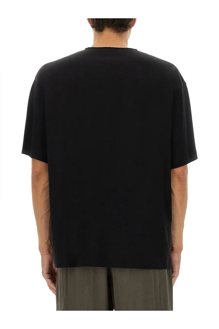 Lemaire men’s relaxed fit black oversized short sleeve t-shirt with simple crew neck for casual wear