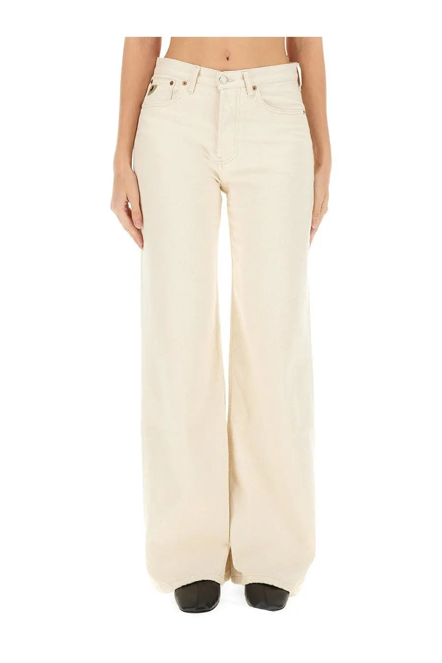 Lois Jeans women’s cream-colored wide-leg denim trousers with classic five-pocket design and subtle stitching details