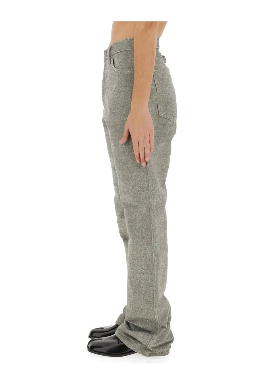 Maison Margiela men’s denim blue jeans in gray with straight-leg cut and classic five-pocket design