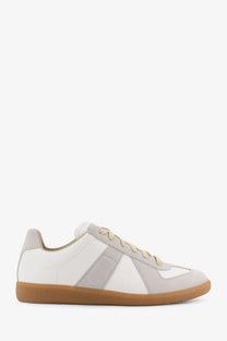 Maison Margiela men’s replica low top sneakers in white and light gray suede with tan rubber sole