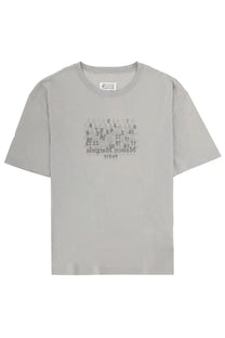 Maison margiela men’s grey short-sleeved t-shirt with subtle distressed maison margiela paris typographic print