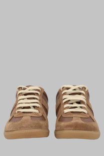 Maison Margiela men’s sneaker replica brown low-top suede and leather sneakers with cream-colored laces
