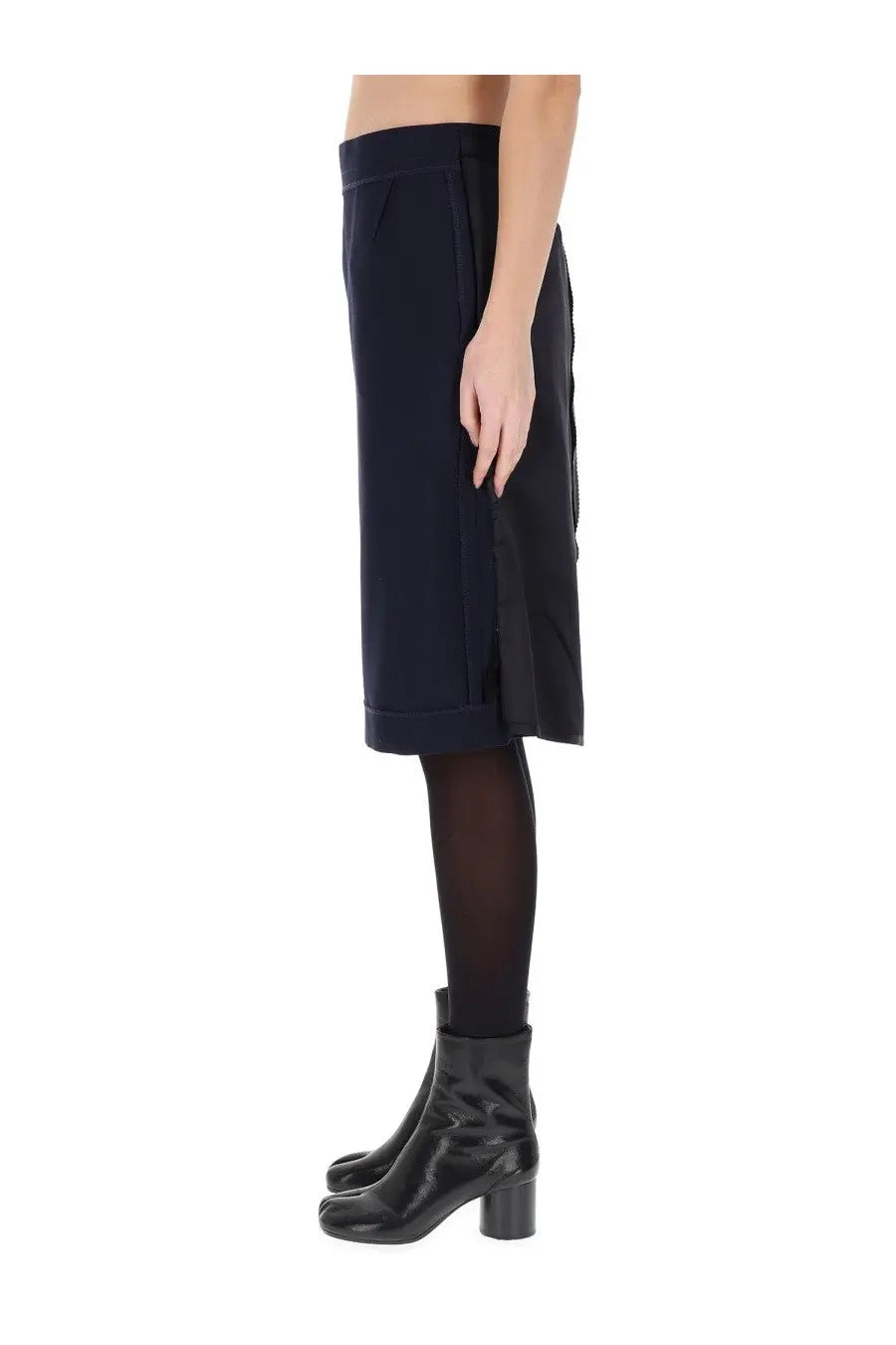 Maison Margiela women’s navy blue midi skirt with straight cut and side slit detail for stylish wear