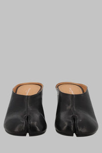 Maison Margiela women’s black leather mule tabi with distinctive toe seam design