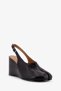 Maison Margiela women’s tabi black leather wedge sandal with toe-separated design and adjustable ankle strap