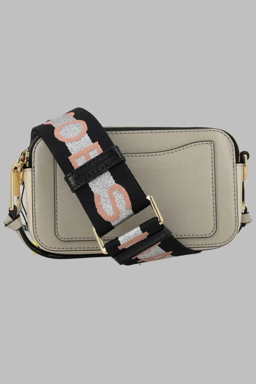 Marc Jacobs women’s borsa the snapshot beige camera bag with black strap and pink silver marc lettering