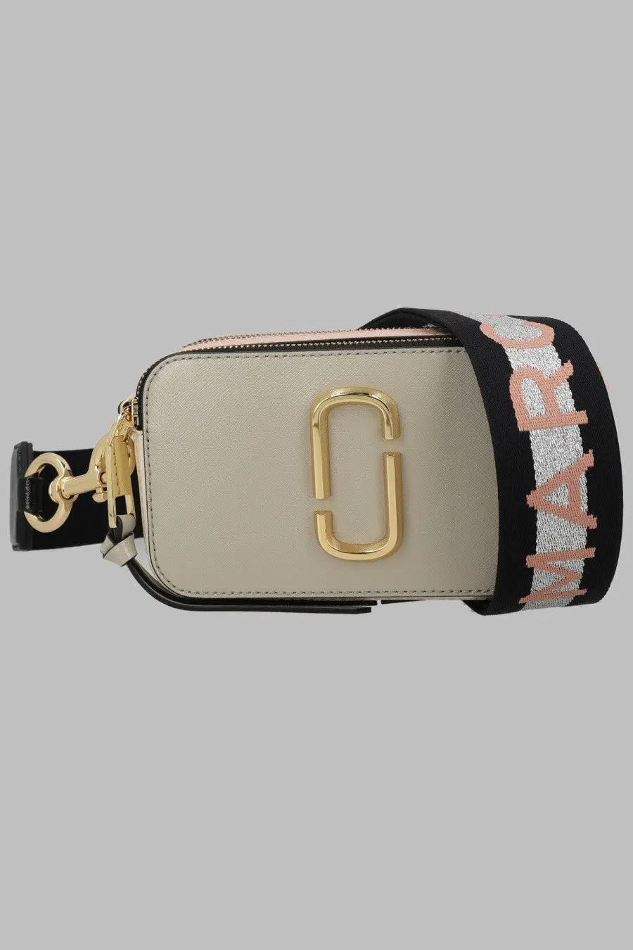 Marc Jacobs women’s borsa the snapshot beige cream leather camera bag with gold-tone clasp and black strap with marc logo