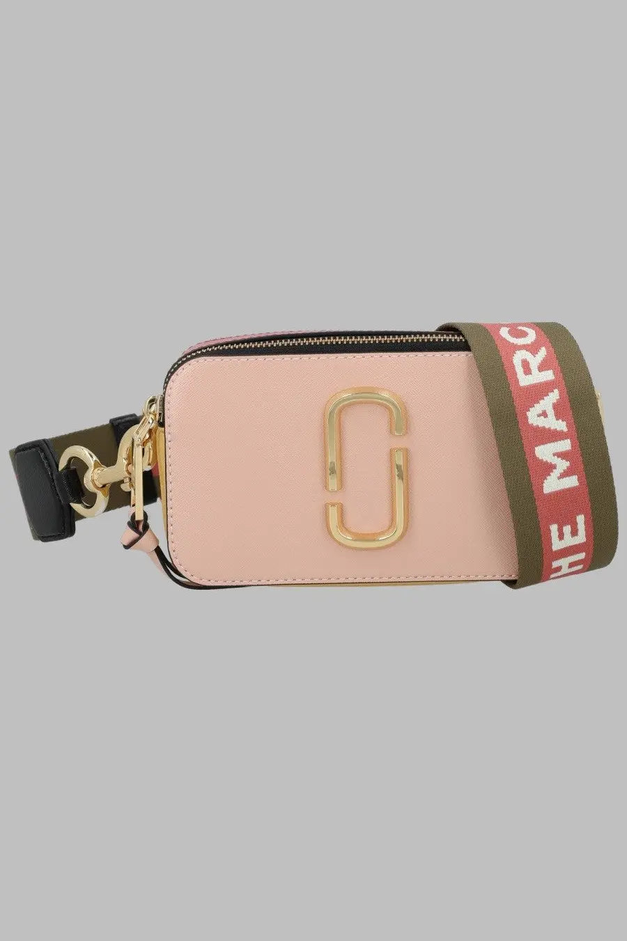 Marc Jacobs women’s borsa the snapshot blush pink camera bag with gold-tone logo clasp and olive green strap with the marc lettering