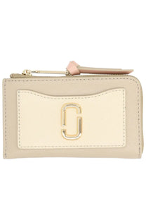 Beige Marc Jacobs women’s portafoglio utility snapshot wallet with cream front panel and gold-tone logo clasp