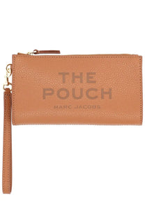 Marc Jacobs women’s tan leather pouch wristlet in pelle beige with embossed branding and gold-tone zipper