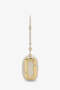 Marc Jacobs women’s snapshot shoulder bag in cream hammered leather with gold-tone emblem and matching strap