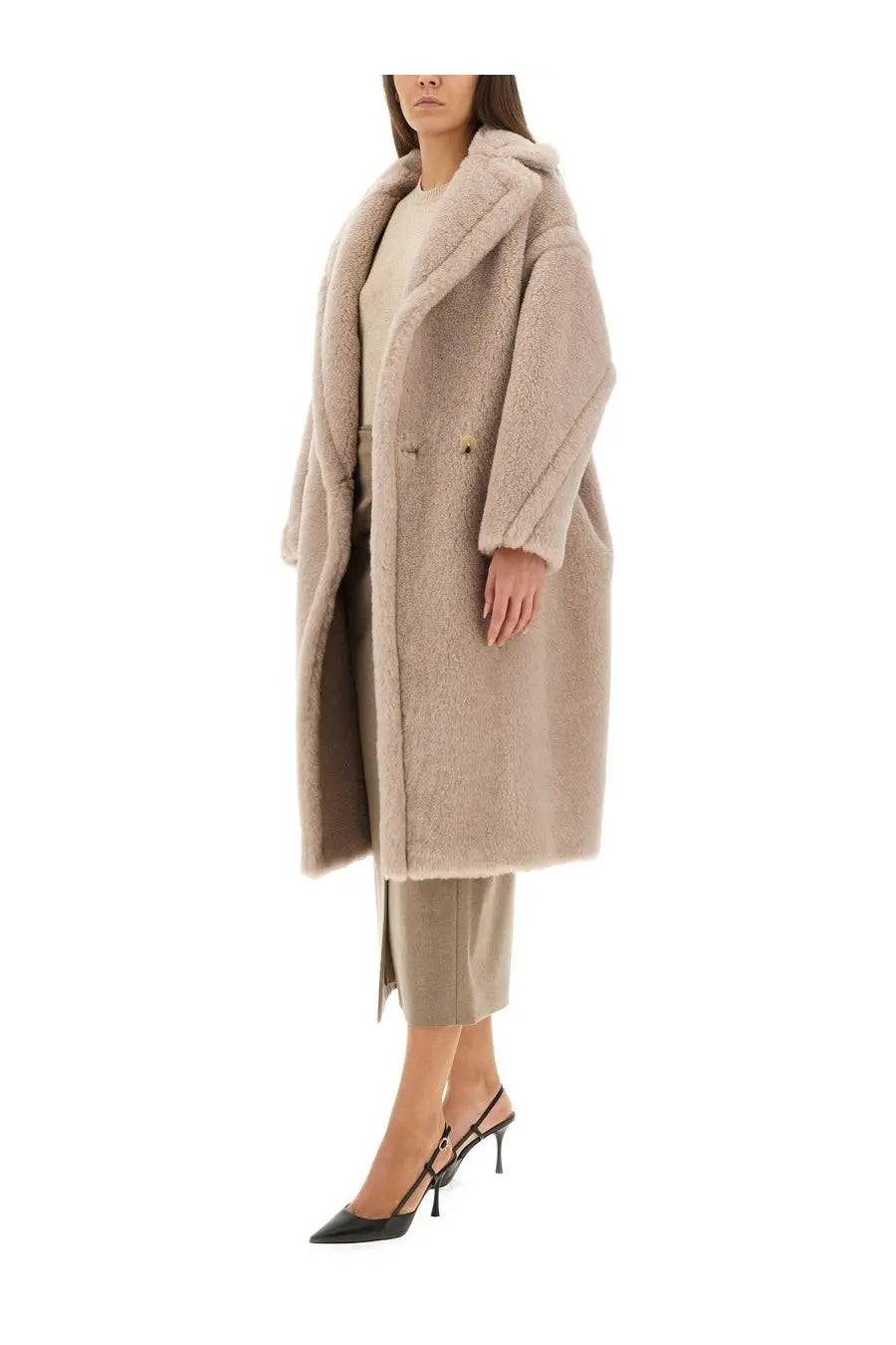 Max Mara women’s cashmere cinema sweater beige plush teddy coat with soft fuzzy texture and wide collar