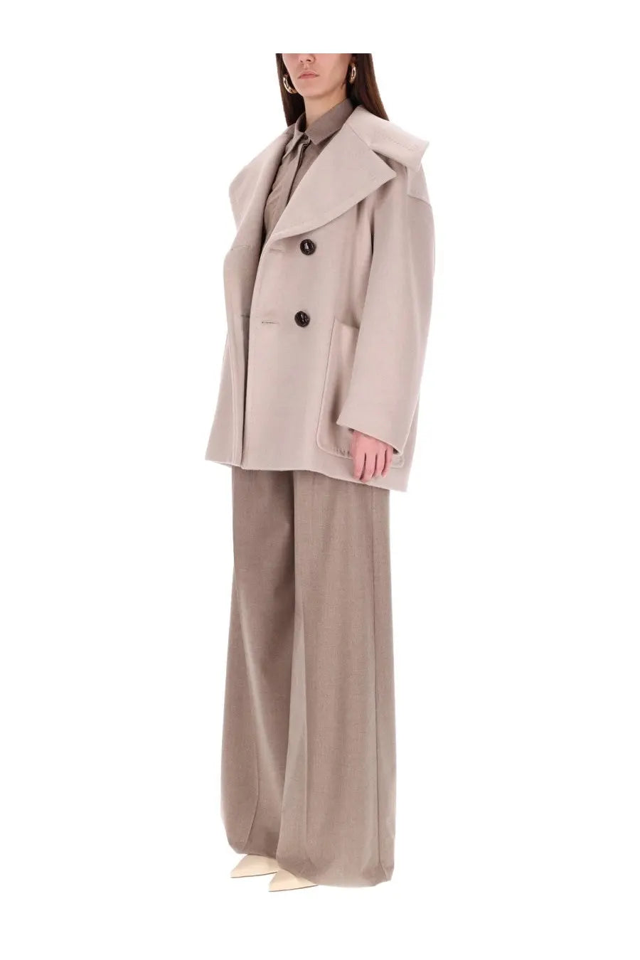 Max Mara women’s beige oversized double breasted coat with wide lapels and black buttons in wool blend fabric