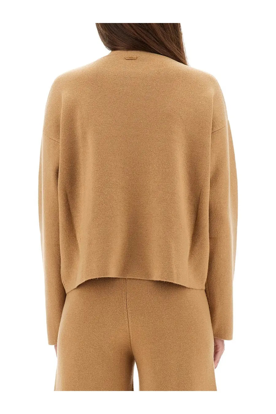 Max Mara women’s camel-colored long-sleeved knit cardigan with ribbed texture and cropped hem in jersey zibello beige