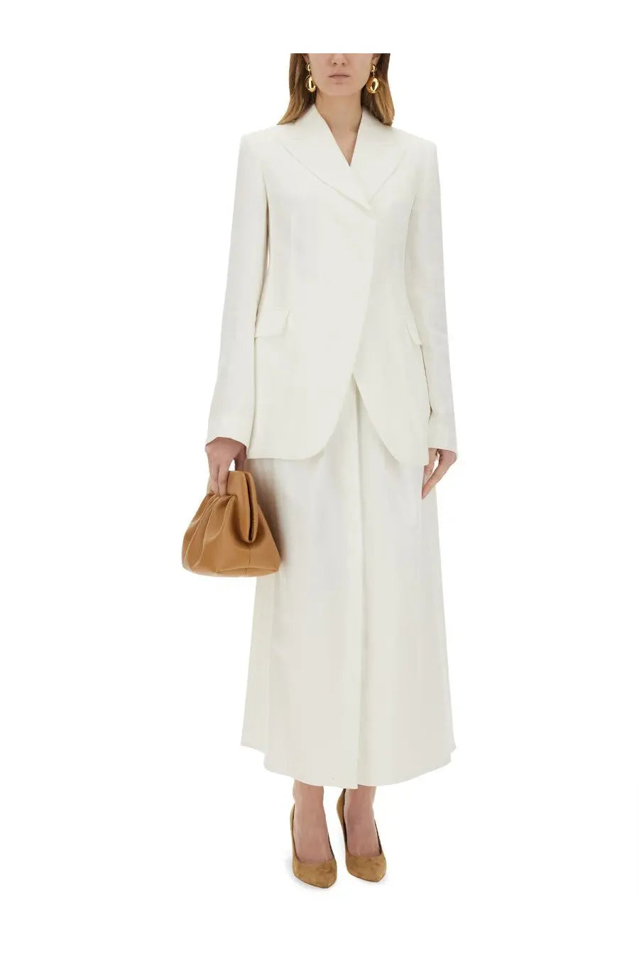 A tan leather bottega veneta mini bag with a folded sculpted design paired with a white max mara long skirt