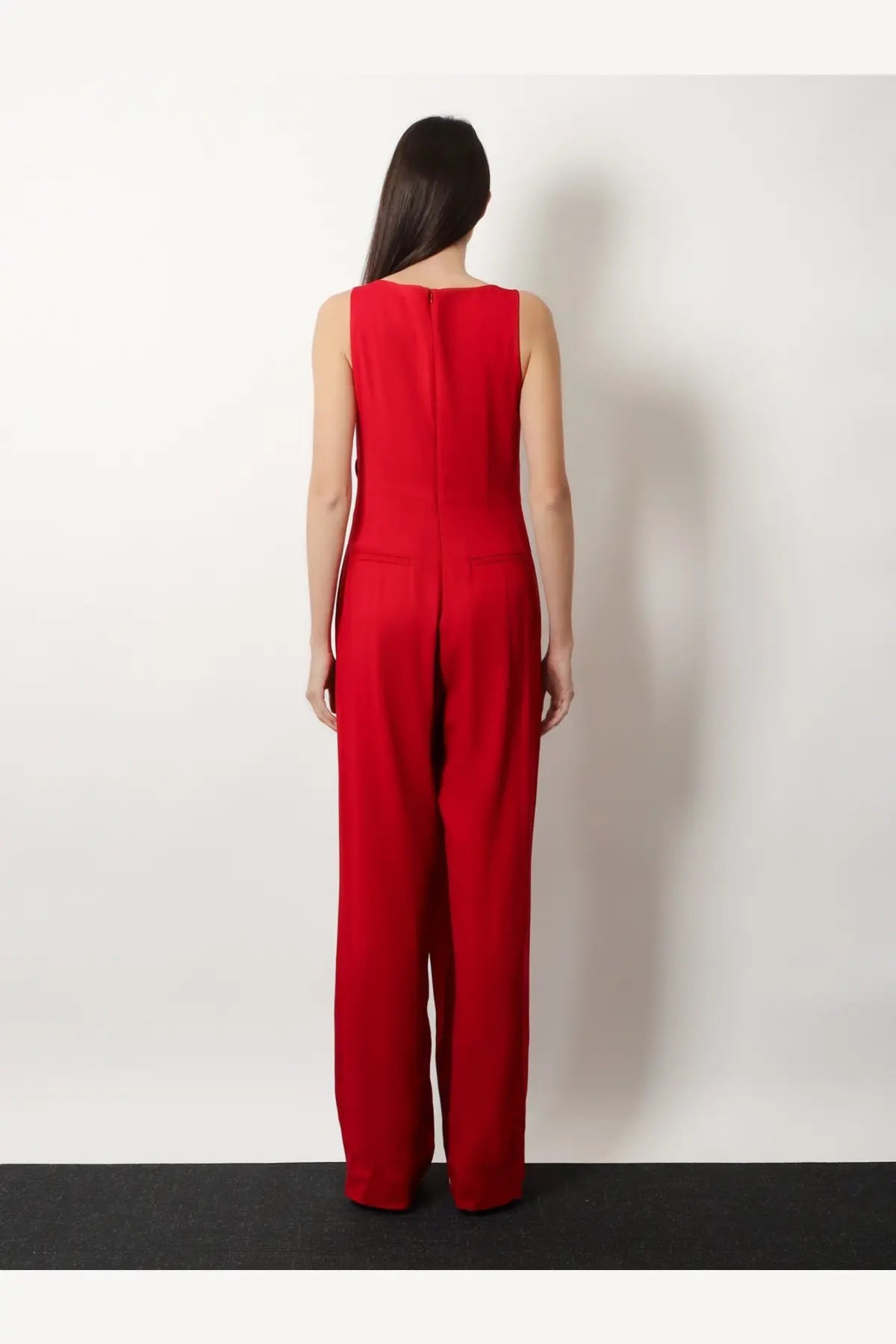 Max Mara women’s Mxebello viscose jumpsuit geranio in vibrant red with sleeveless design, straight-leg cut, and front pockets