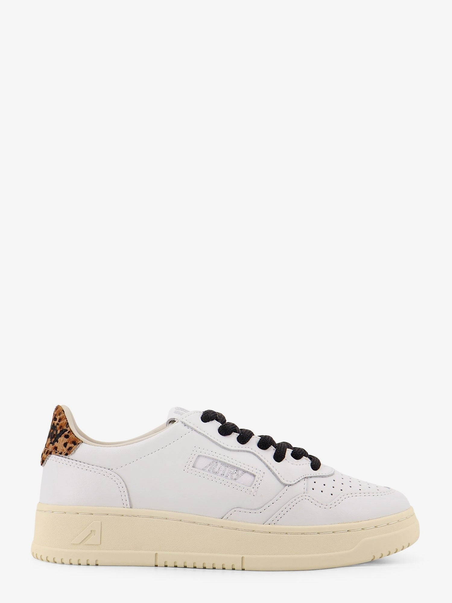 AUTRY Women's Medalist Leather Sneakers White