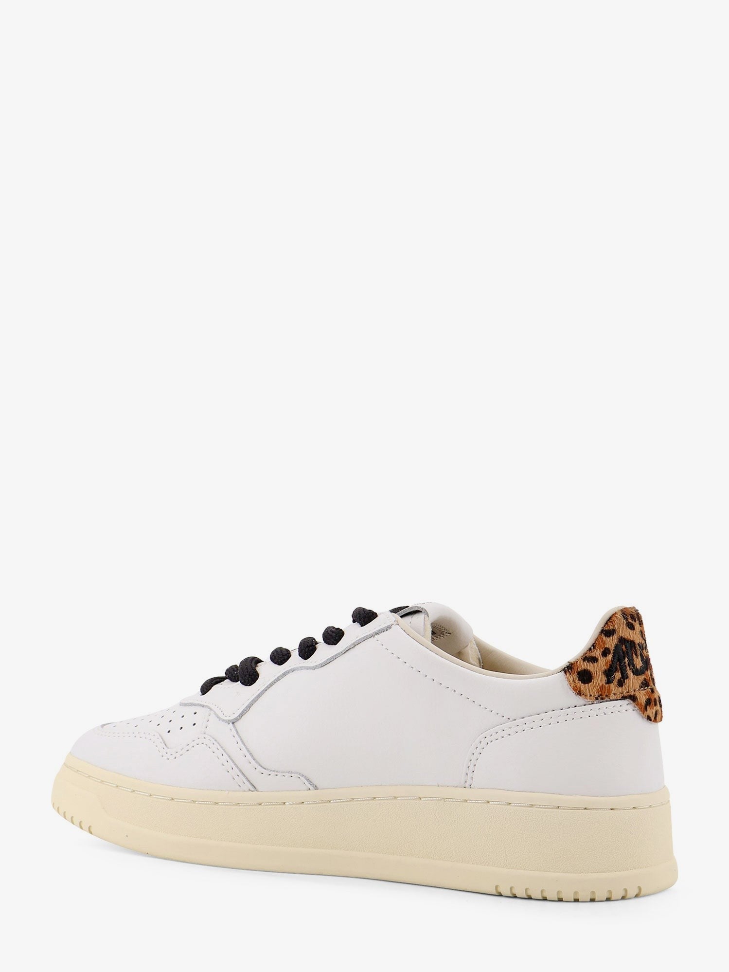 AUTRY Women's Medalist Leather Sneakers White