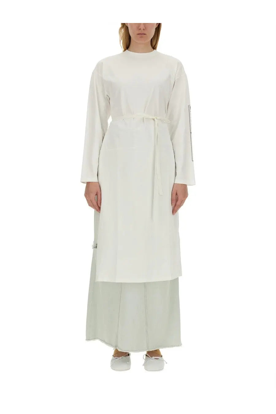 Mm6 maison margiela women’s white jersey shirt dress with long sleeves belted waist and subtle side panel detailing